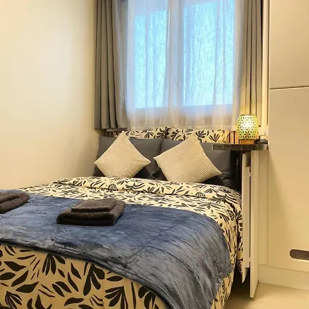 New Modern In Center Metro 7&14 Maison Blanche Paris