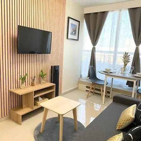 New Modern In Center Metro 7 & 14 Maison Blanche Apartment *